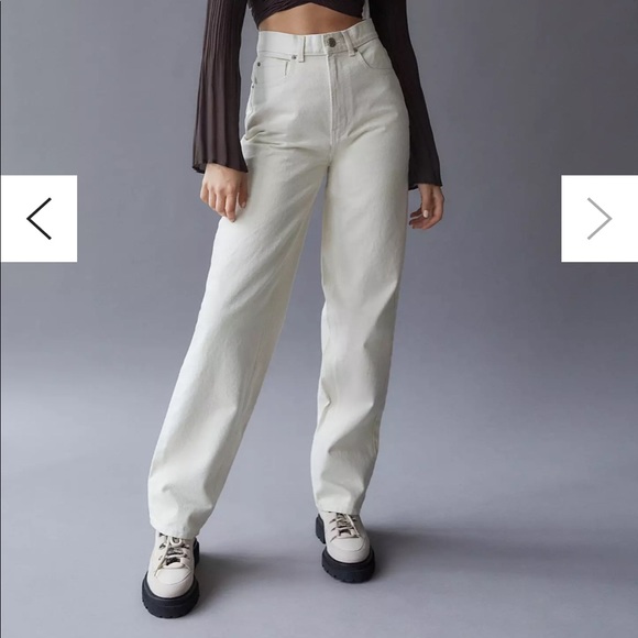 H&M Denim - H&M Baggy style straight leg Beige colour jeans size US M